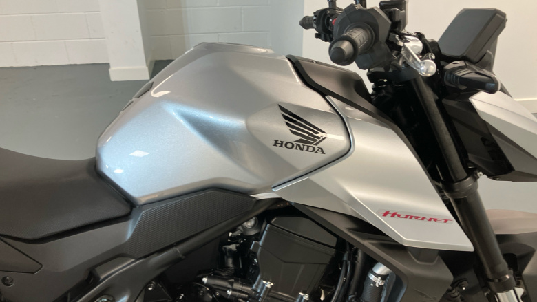 Honda CB750 Hornet (25MY)